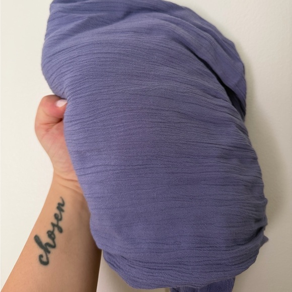 Elegant Lavender / Light Purple Women's Top - Picture 3 of 3